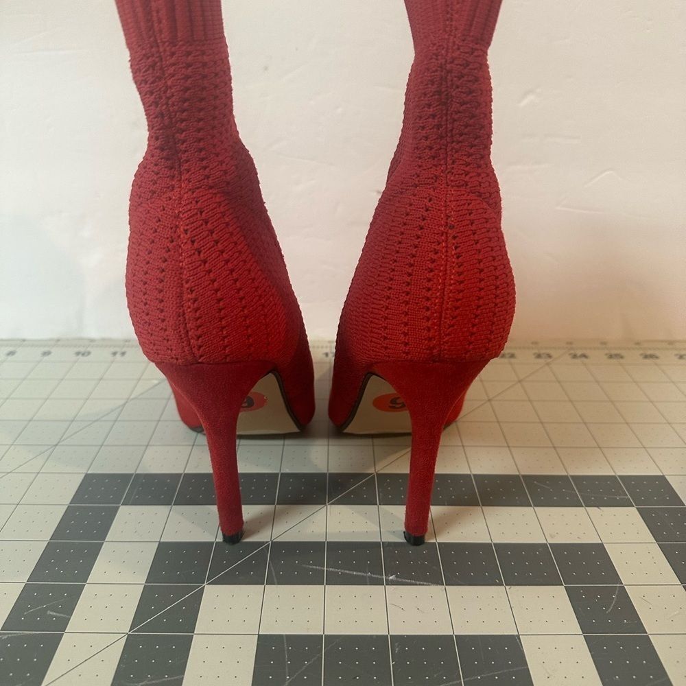 Catherine Malandrino red pump‎ heel ankle boots great for the holidays size 6 - Picture 2 of 9